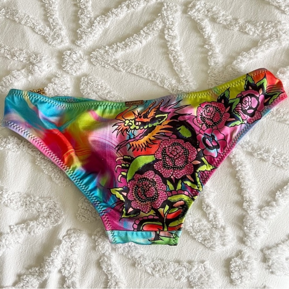 Not for sale (ISO) in search of whole bikini.